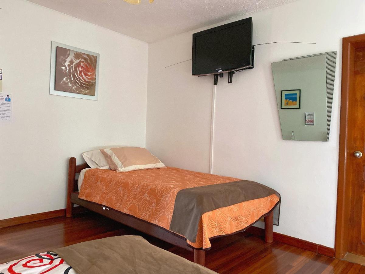 Bed And Breakfast La Uvilla Quito Zewnętrze zdjęcie