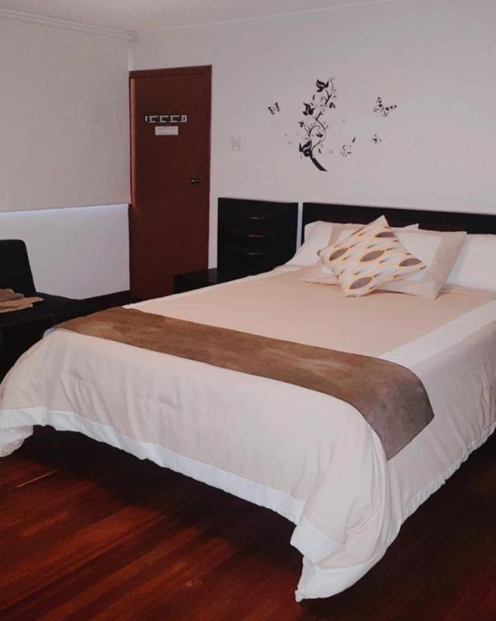 Bed And Breakfast La Uvilla Quito Zewnętrze zdjęcie