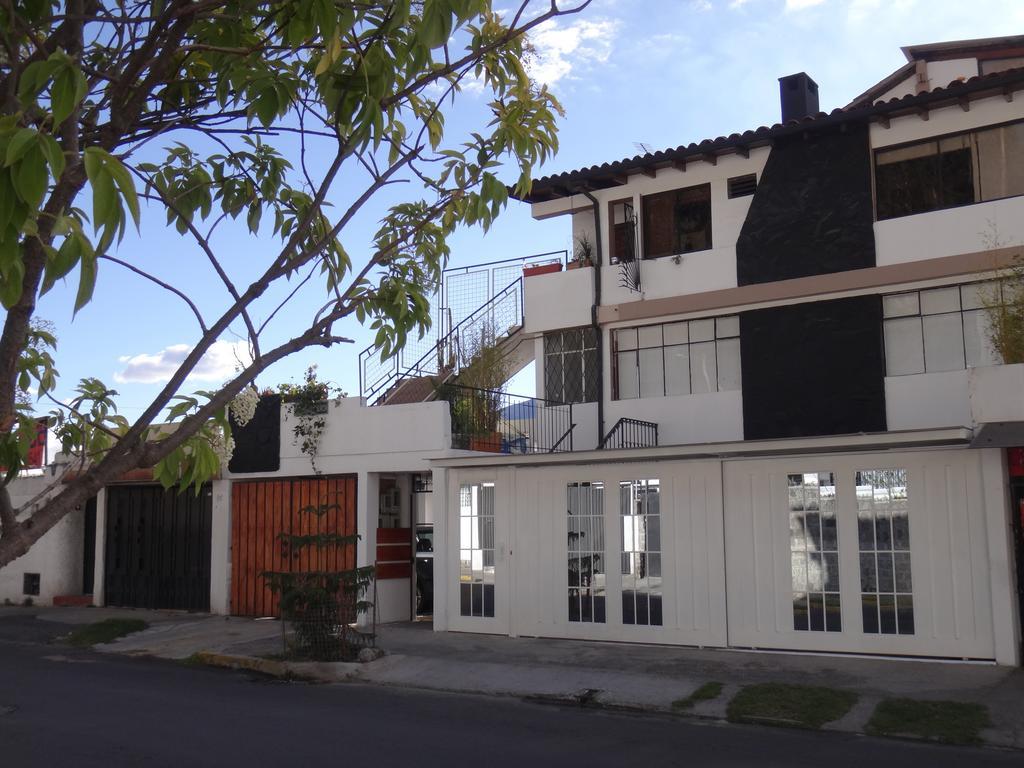 Bed And Breakfast La Uvilla Quito Zewnętrze zdjęcie